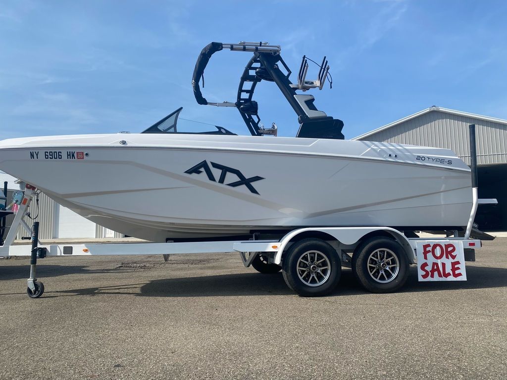 boat.Title